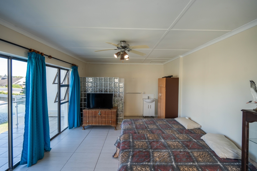 7 Bedroom Property for Sale in Royal Alfred Marina Eastern Cape